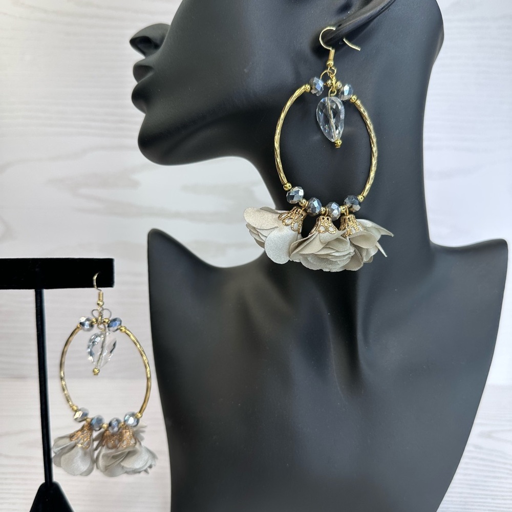 New Handmade Elegant Gold and Silver Floral Hoop Earrings 14k gold‎ platted